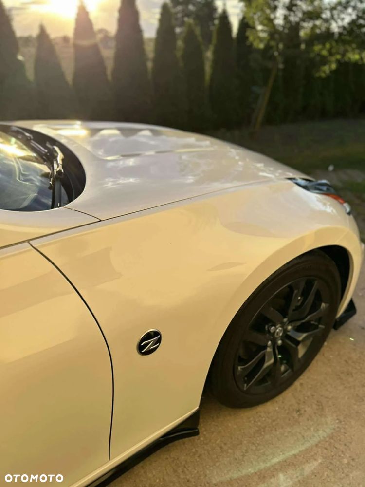 Nissan 370 Z - 19