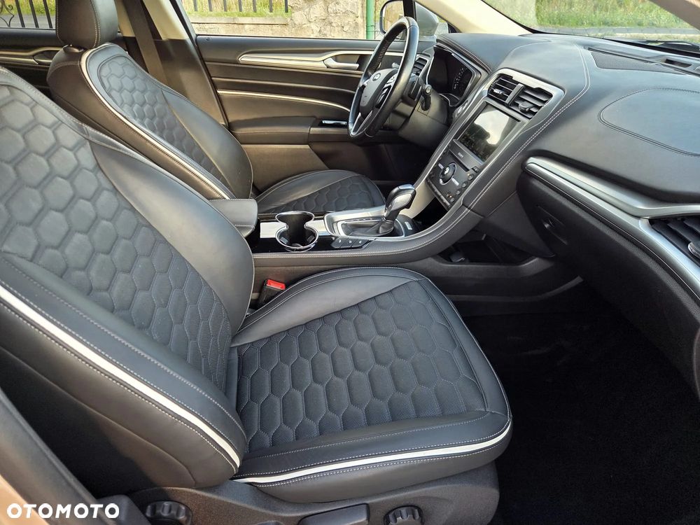 Ford Mondeo - 8