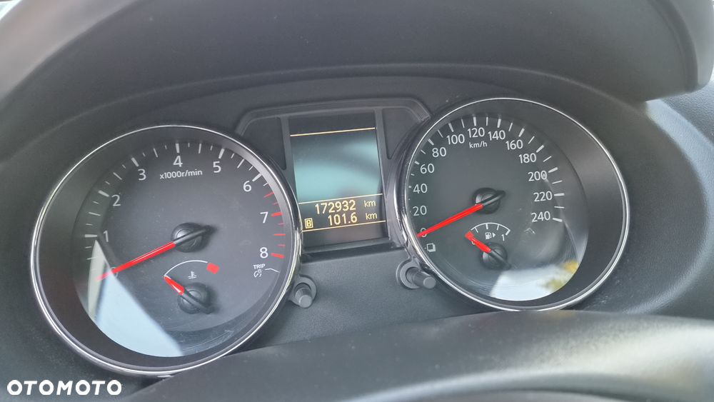 Nissan Qashqai 2.0 CVT lounge - 18