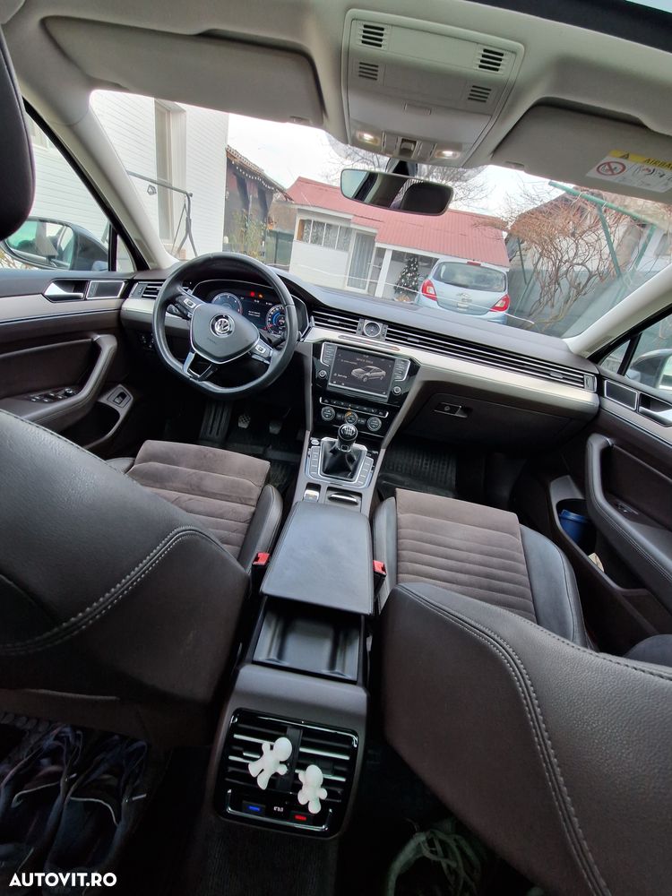 Volkswagen Passat 2.0 TDI Highline - 10