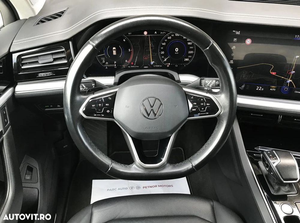 Volkswagen Touareg V6 TDI 4MOTION Elegance - 18