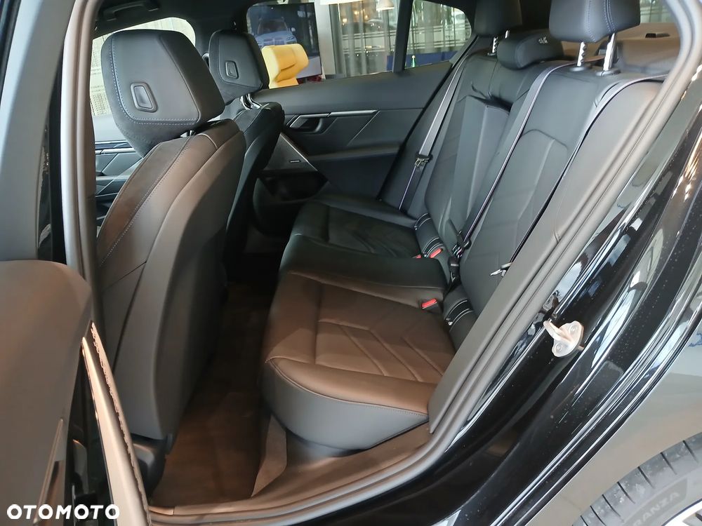 BMW Seria 5 520d mHEV - 19