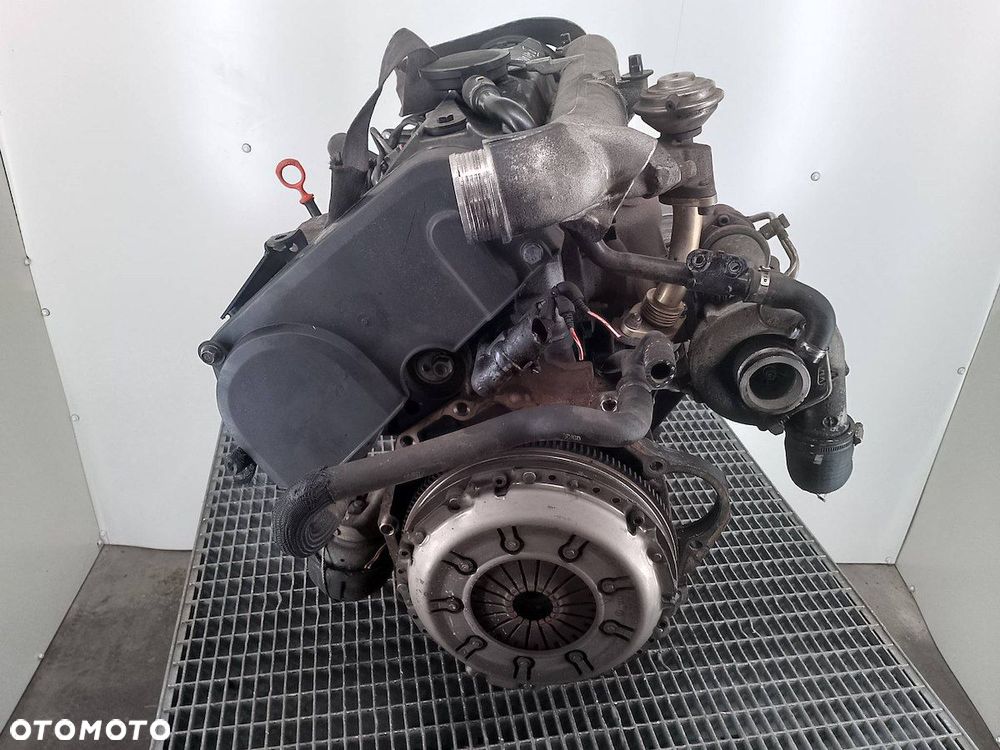 SILNIK VOLVO V70 II D5252T 2.5 D - 5