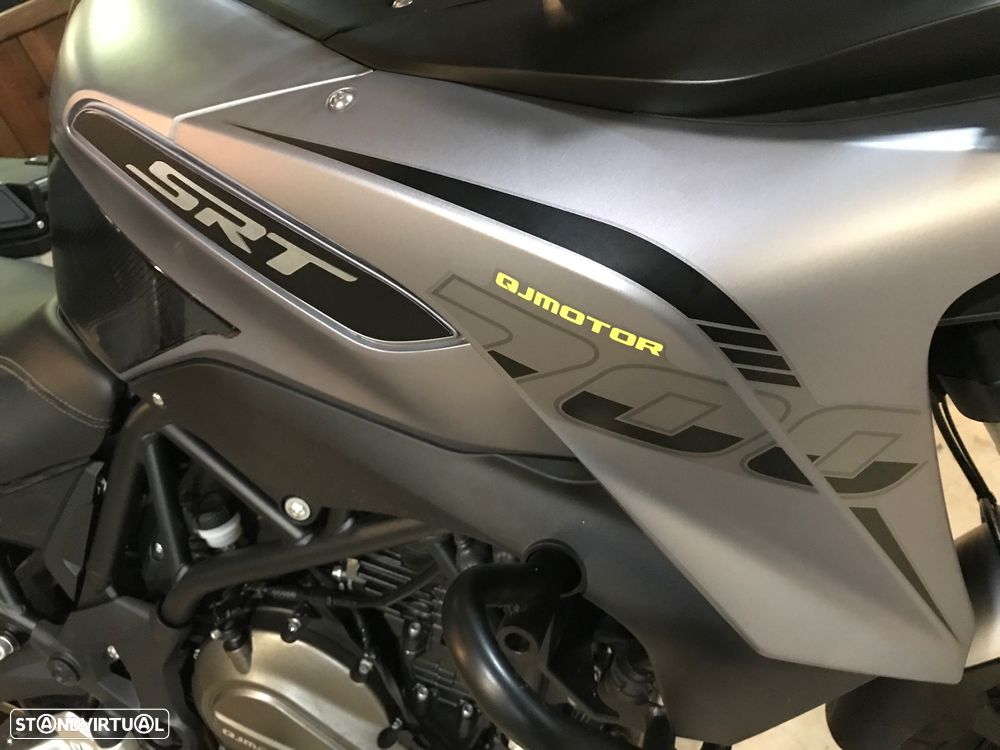 QJ Motor SRT 700 Muitos Extras. GPS. Poucos kms. - 14