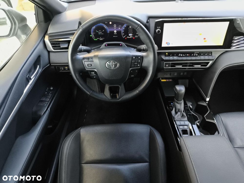 Toyota Camry - 3