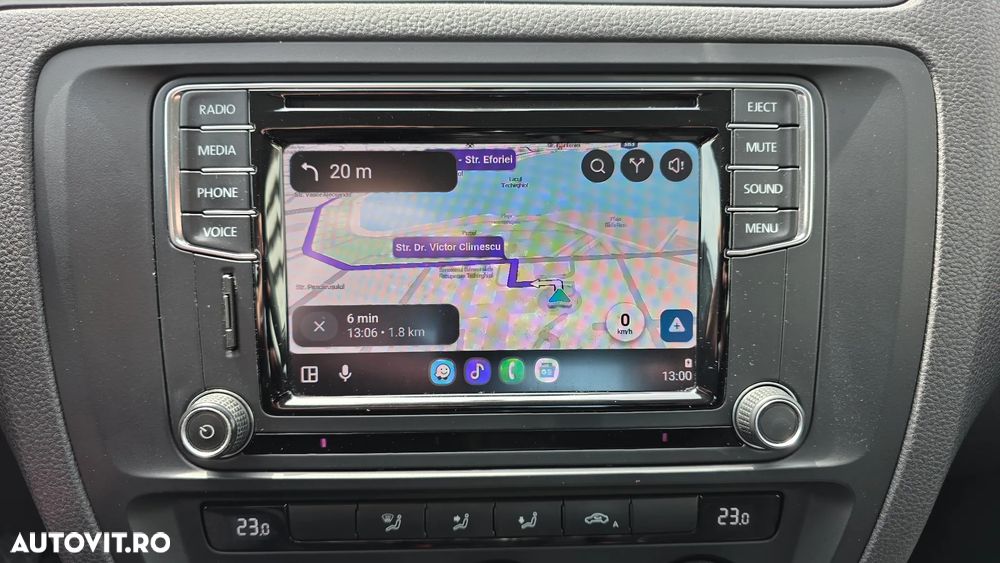 Volkswagen Jetta 1.2 TSI Comfortline - 24