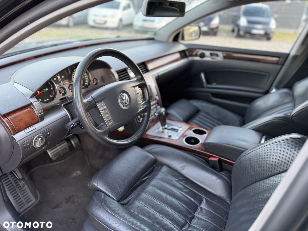 Volkswagen Phaeton - 7
