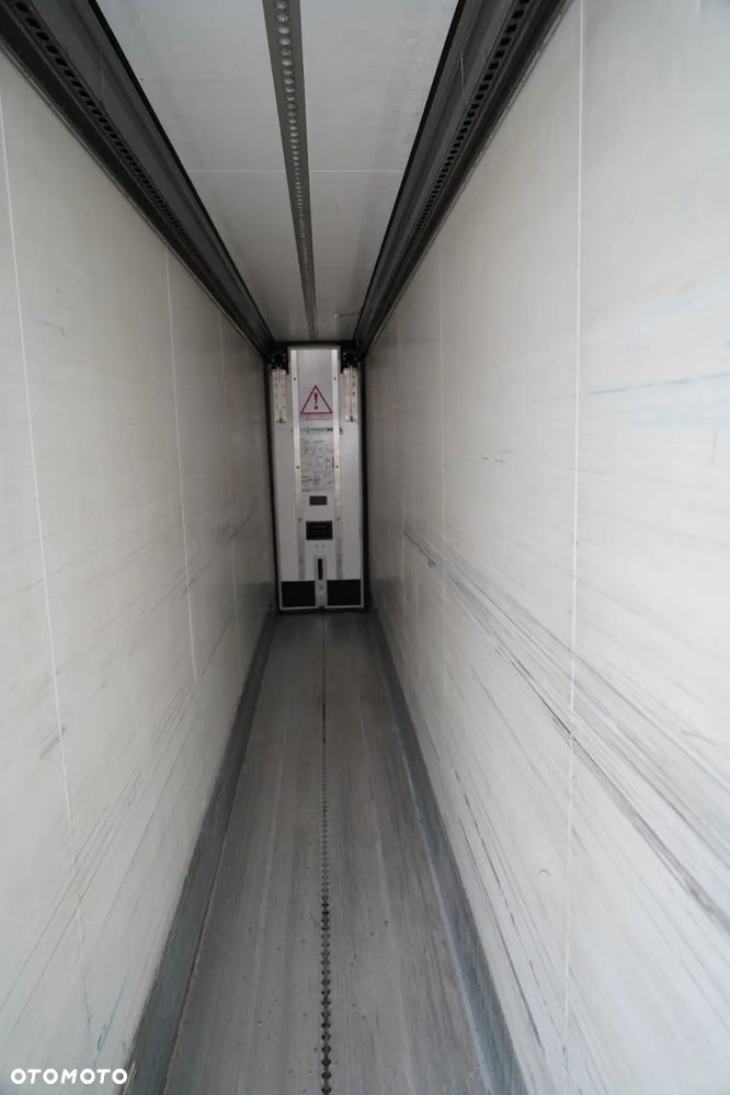 Schmitz Cargobull CHŁODNIA / THERMO KING SLX SPECTRUM / City liner / 1 osiowa / 11,3 M / MULTITEMPERATURA / WINDA DHOLLANDIA / SAF - 16