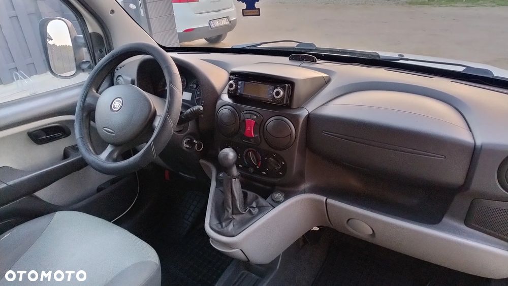 Fiat Doblo 1.9 JTD SX - 21