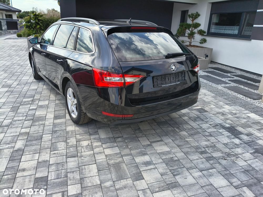 Skoda Superb 1.6 TDI Ambition - 10