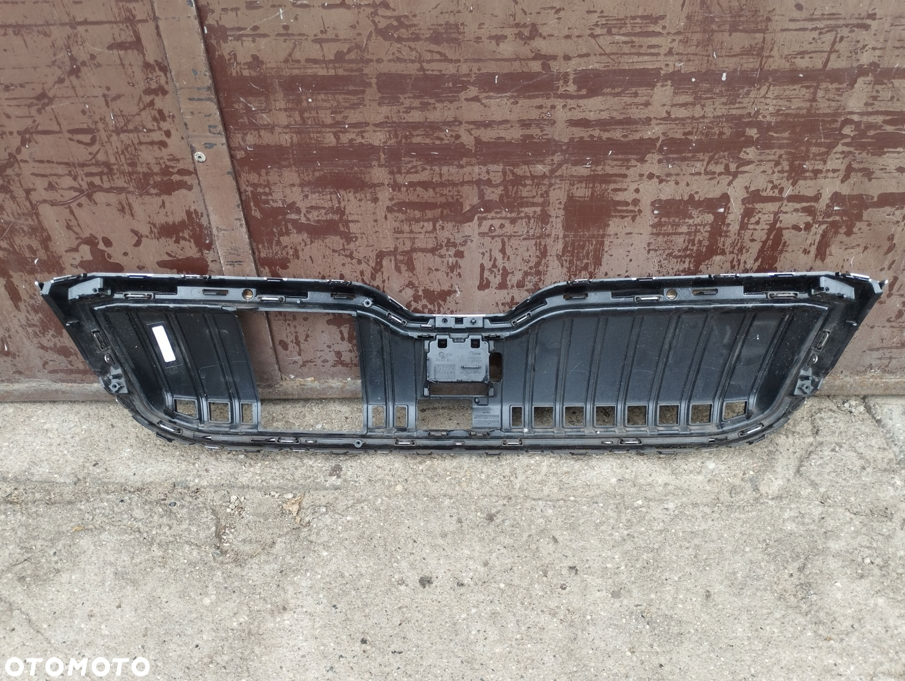 Grill Atrapa Skoda SuperB III 3 LIFT 2019-2024 3V0 - 7