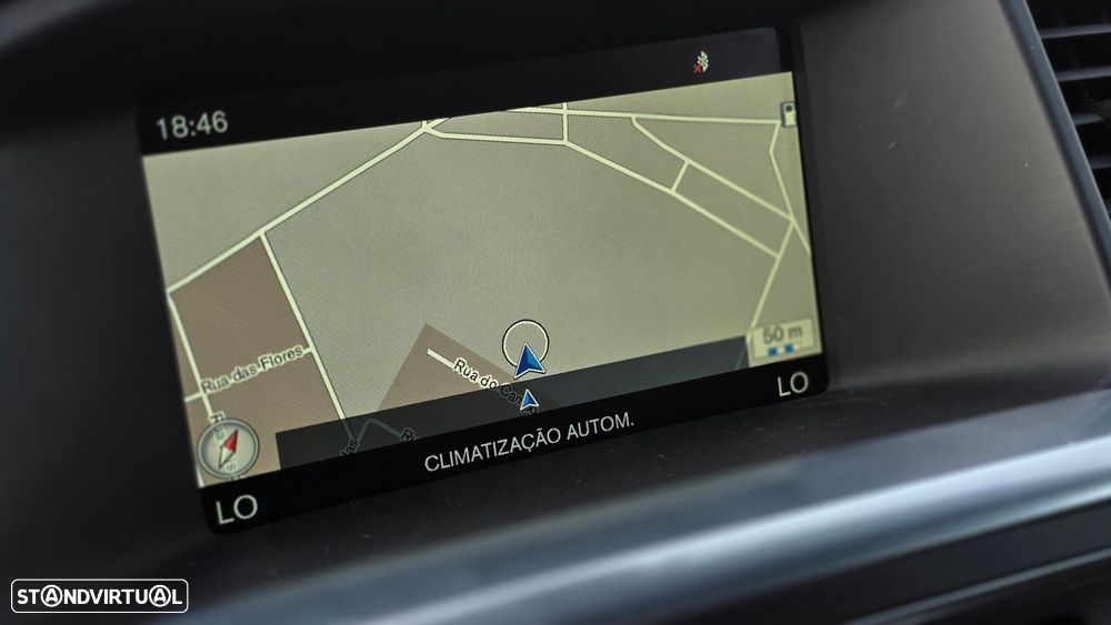 Volvo V60 2.0 D4 R-Design Summum - 30