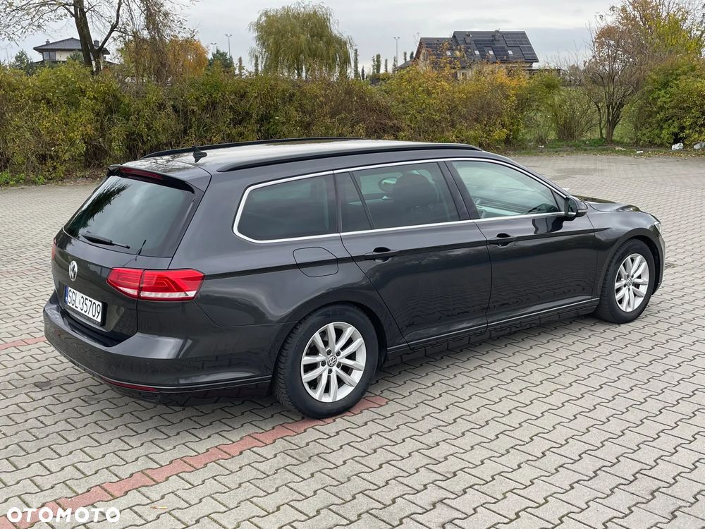 Volkswagen Passat 2.0 TDI (BlueMotion Technology) DSG Comfortline - 12