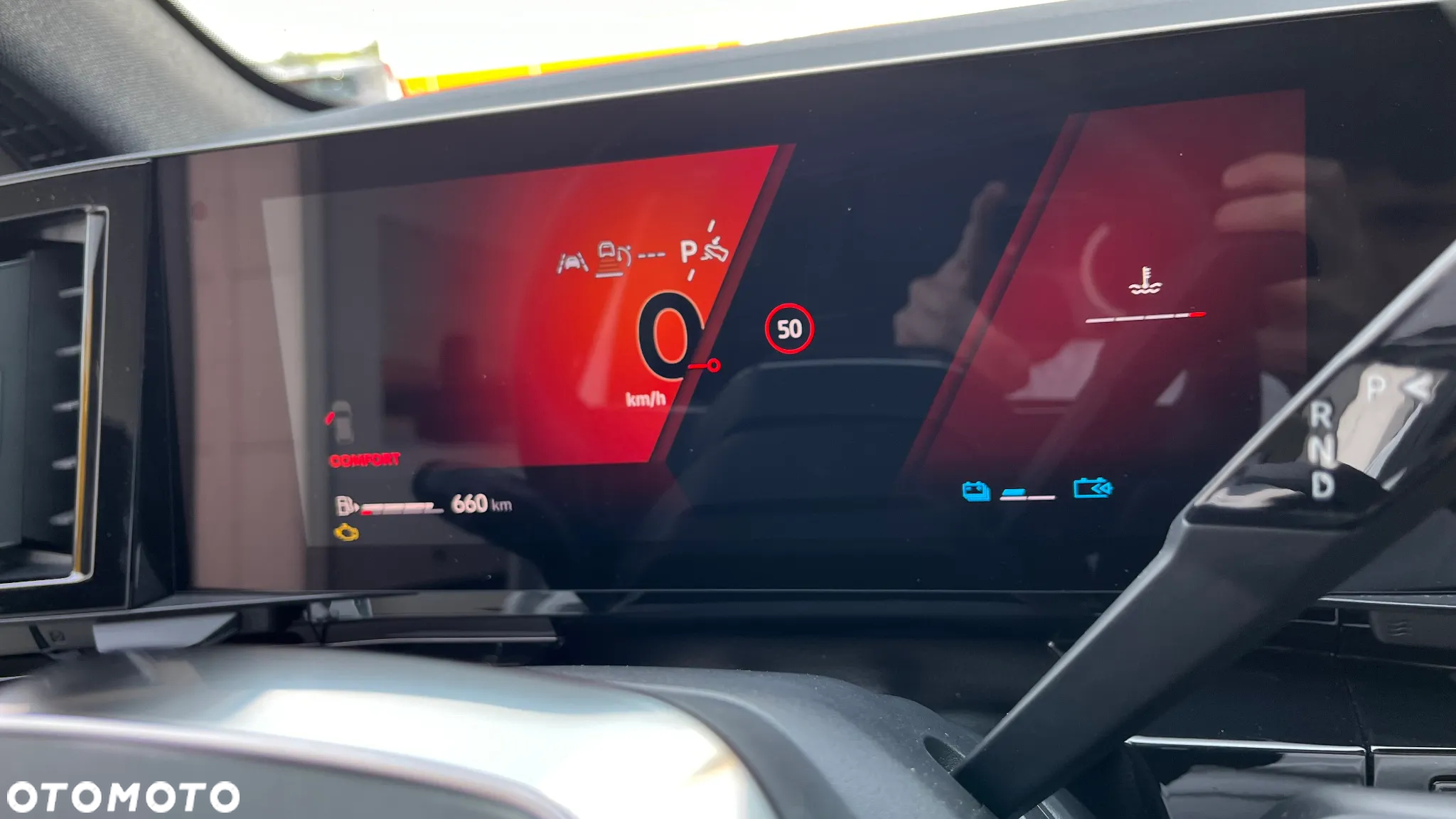 Renault Austral 1.2 E-Tech Full Hybrid 200 Iconic MMT - 11