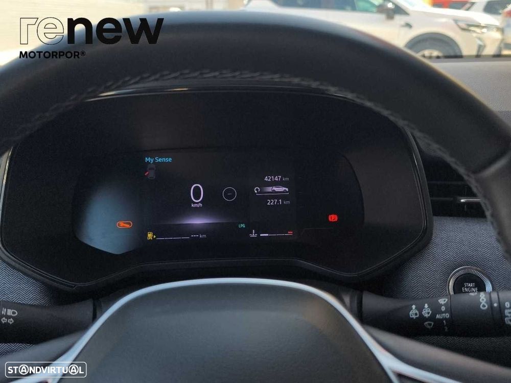 Renault Clio 1.0 TCe Techno Bi-Fuel - 19