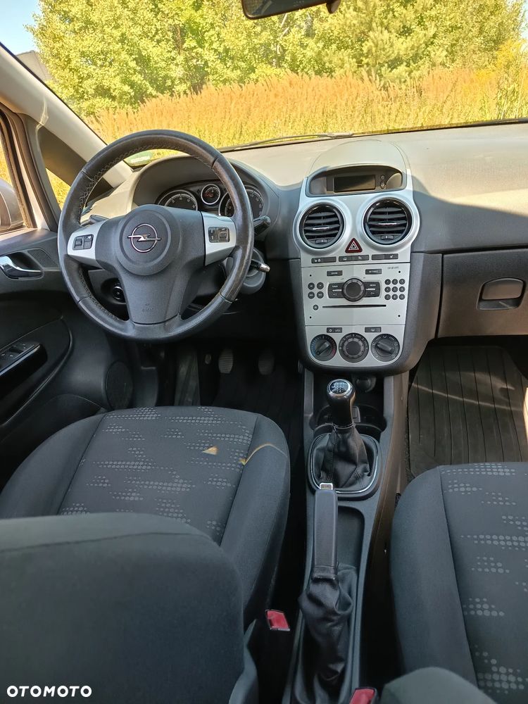 Opel Corsa - 16