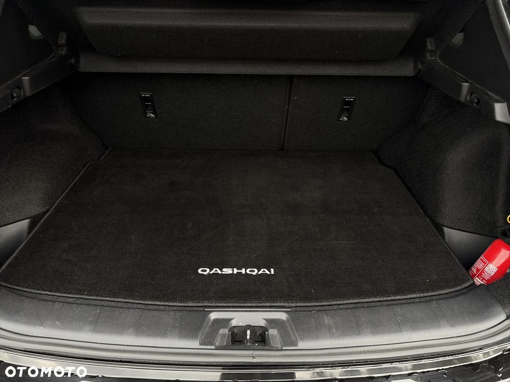 Nissan Qashqai 1.3 DIG-T N-Connecta DCT - 24