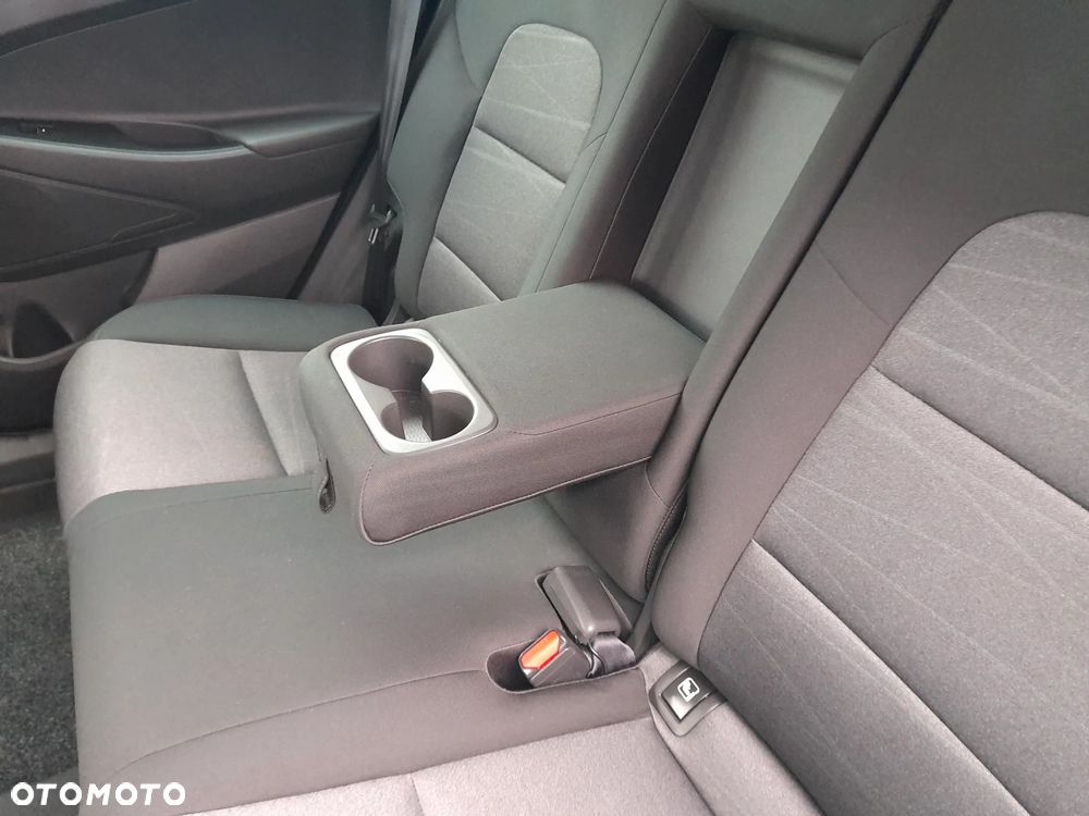 Hyundai Tucson 1.6 GDI BlueDrive Comfort 2WD - 16