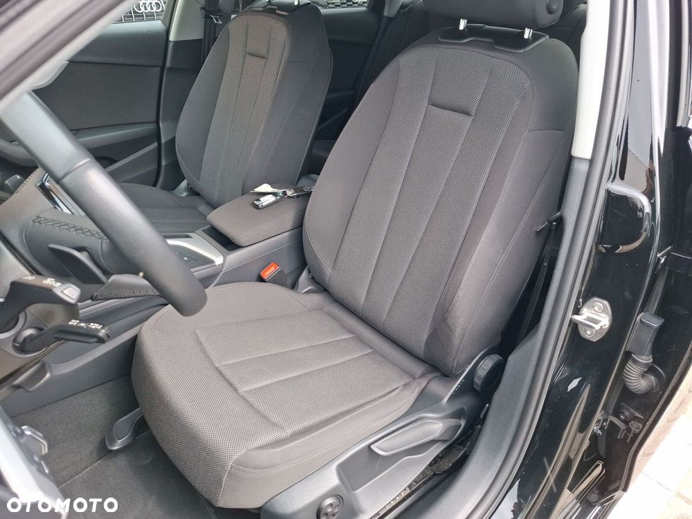 Audi A4 Limousine - 17