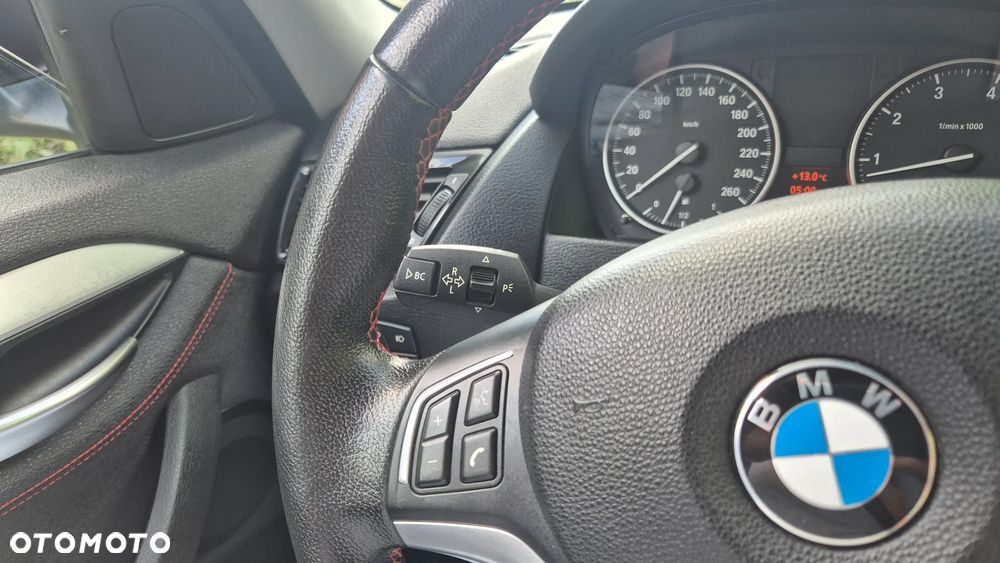 BMW X1 xDrive20i Sport Line - 18