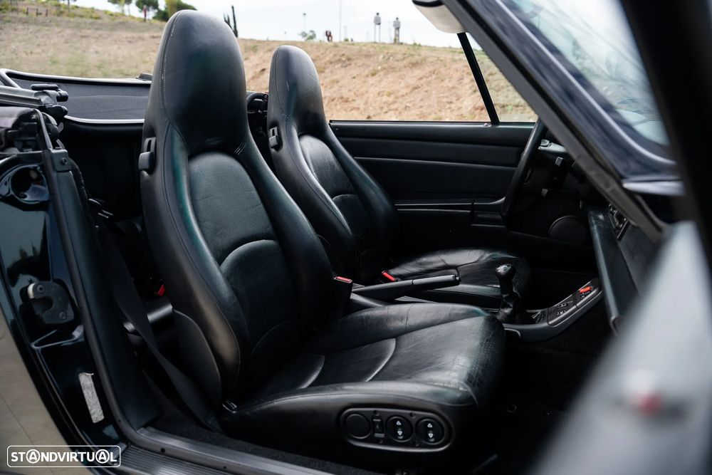 Porsche 911 (993) Cabriolet 3.6 Carrera 4 - 40