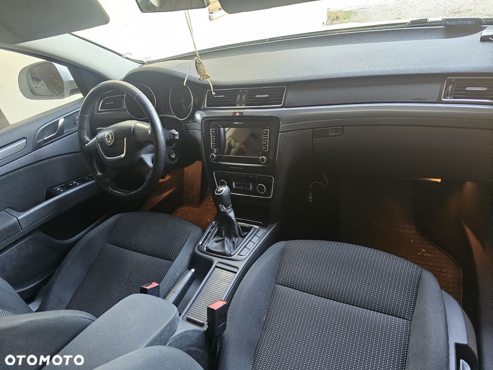 Skoda Superb 1.6 TDI Active - 9