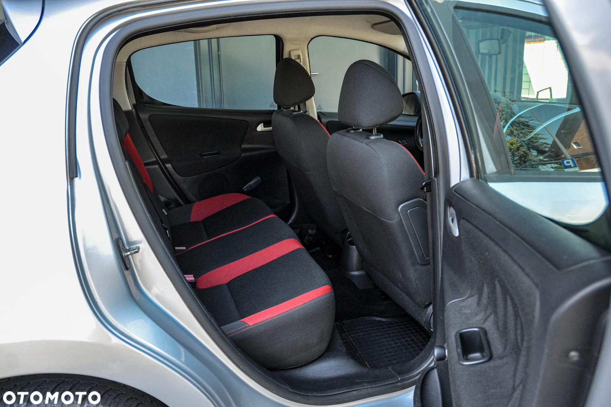 Peugeot 207 - 12