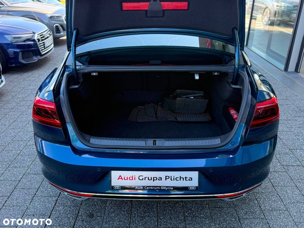 Volkswagen Passat 2.0 TDI EVO Essence DSG - 23