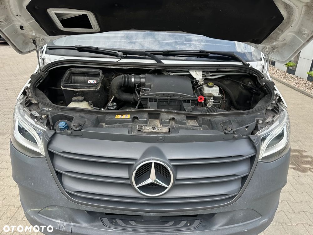 Mercedes-Benz Sprinter Lamar 319 - 14