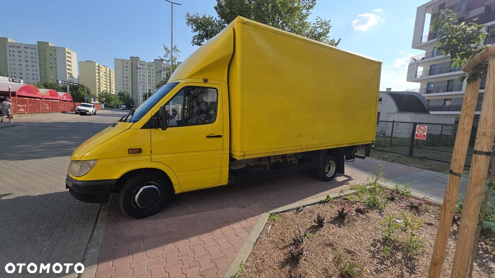 Mercedes-Benz Sprinter - 40