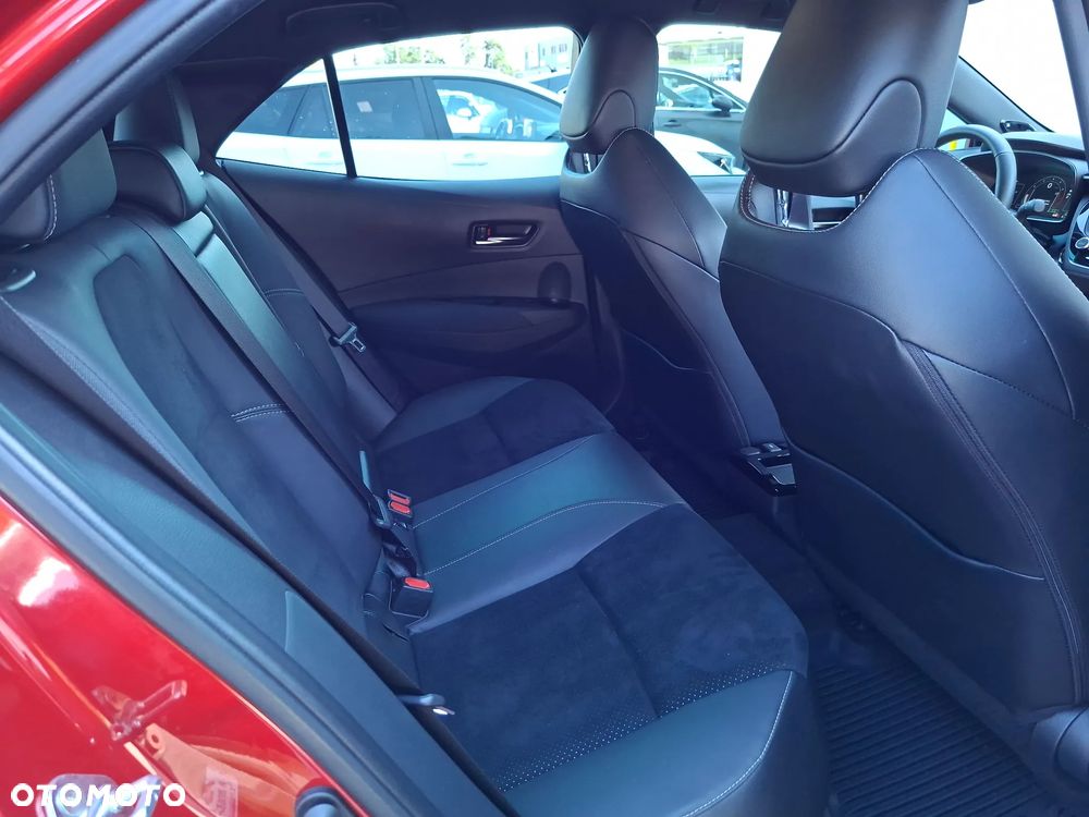 Toyota Corolla - 12