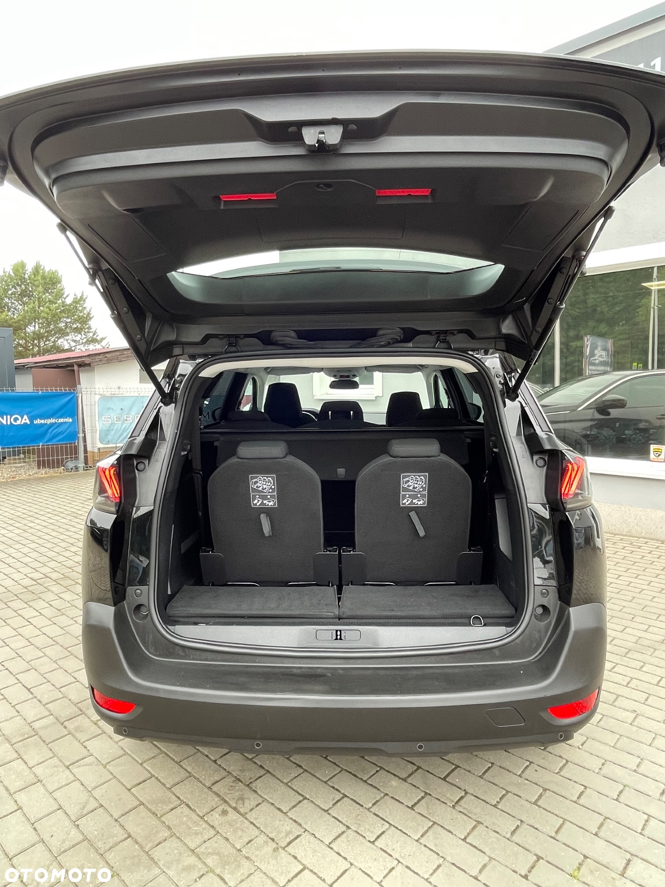 Peugeot 5008 1.5 BlueHDi Active S&S EAT8 - 29