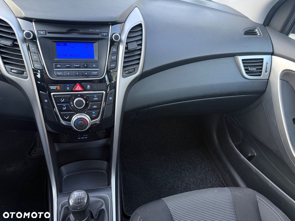 Hyundai i30 1.4 Classic + - 12
