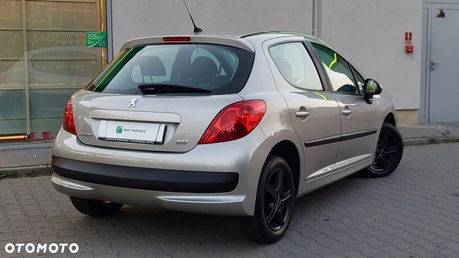 Peugeot 207 - 4