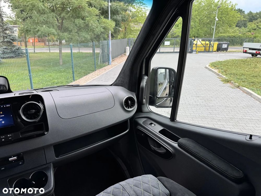 Mercedes-Benz Sprinter - 13