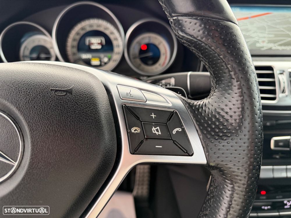 Mercedes-Benz E 300 Bluetec Hybrid Avantgarde - 32