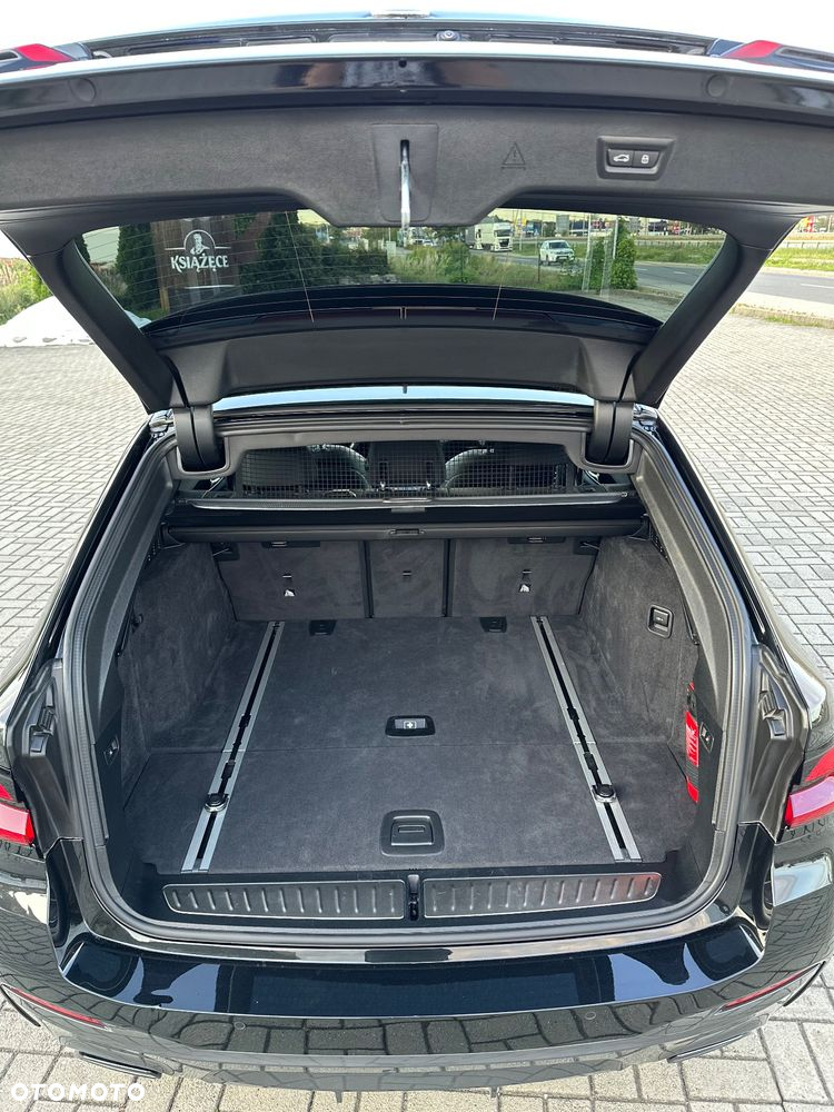 BMW Seria 5 530d xDrive Touring - 27