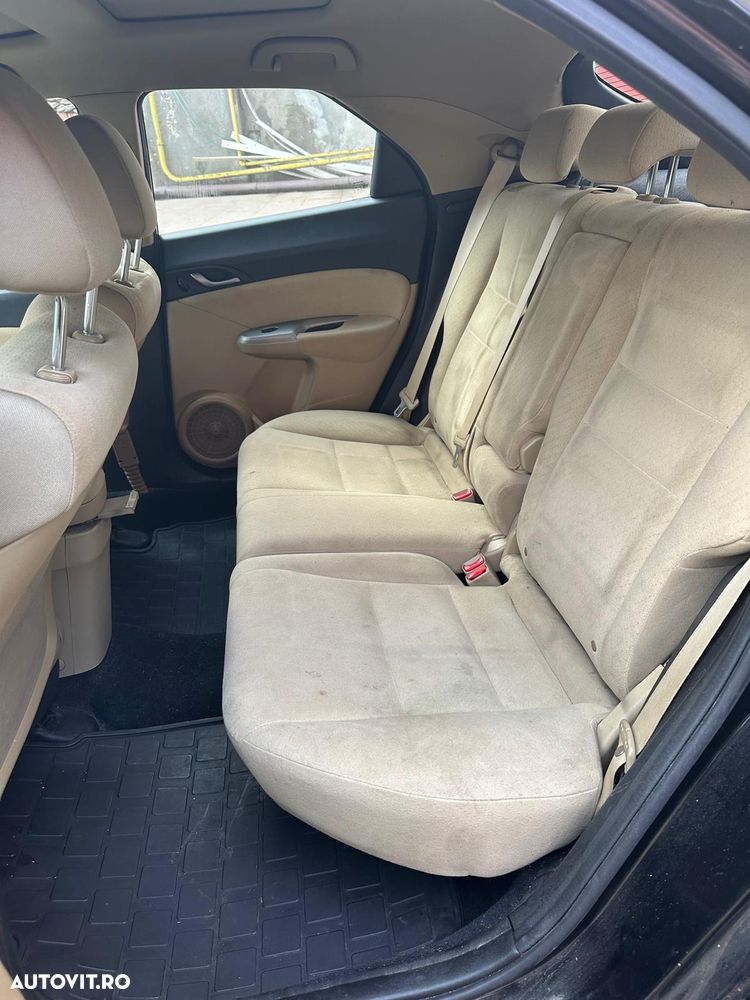 Honda Civic 1.8 SOHC i-VTEC MT GT - 8