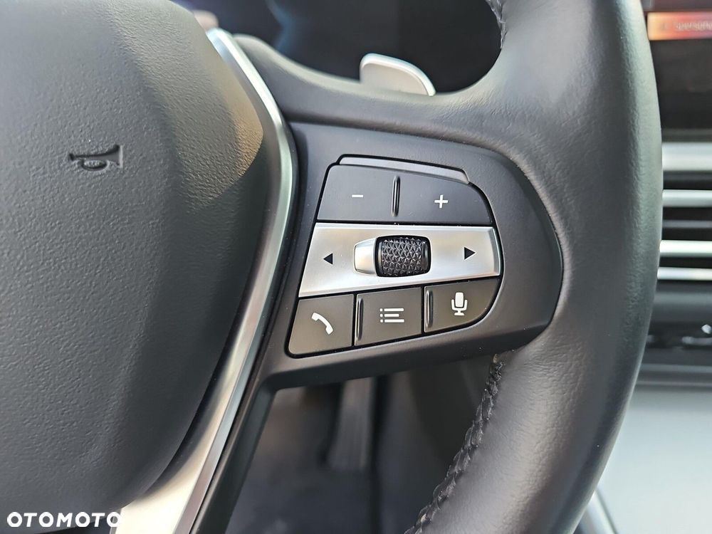 BMW Seria 3 - 16