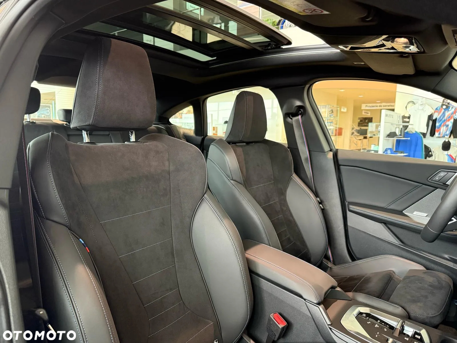 BMW Seria 2 218d - 14