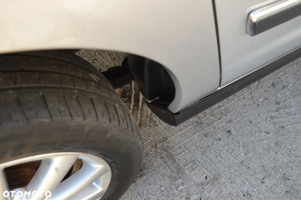 Volkswagen Sharan 2.0 TDI Sportline - 30