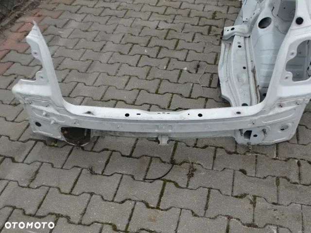 BMW E81 E87 Pas Tylny Okular Tył Dupa Bagażnik - 1