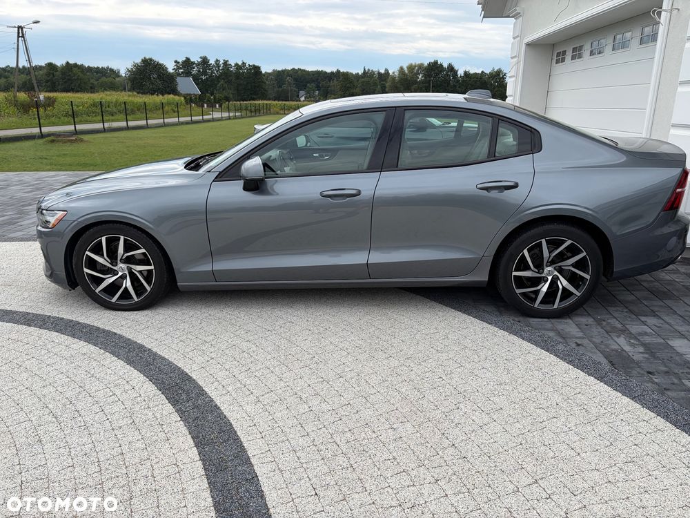 Volvo S60 T5 Momentum Pro - 2