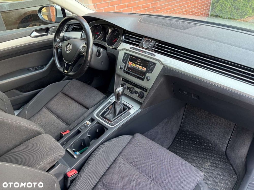 Volkswagen Passat Variant 2.0 TDI SCR DSG BlueMotion Comfortline - 7