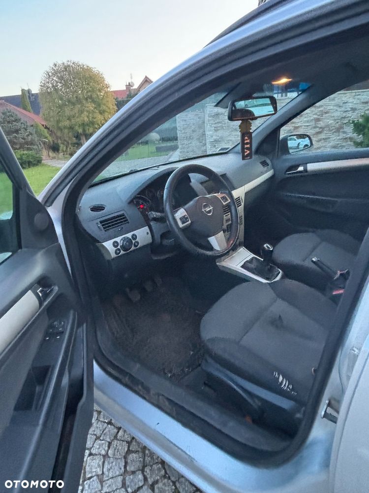 Opel Astra 1.9 CDTI Caravan DPF Edition - 11