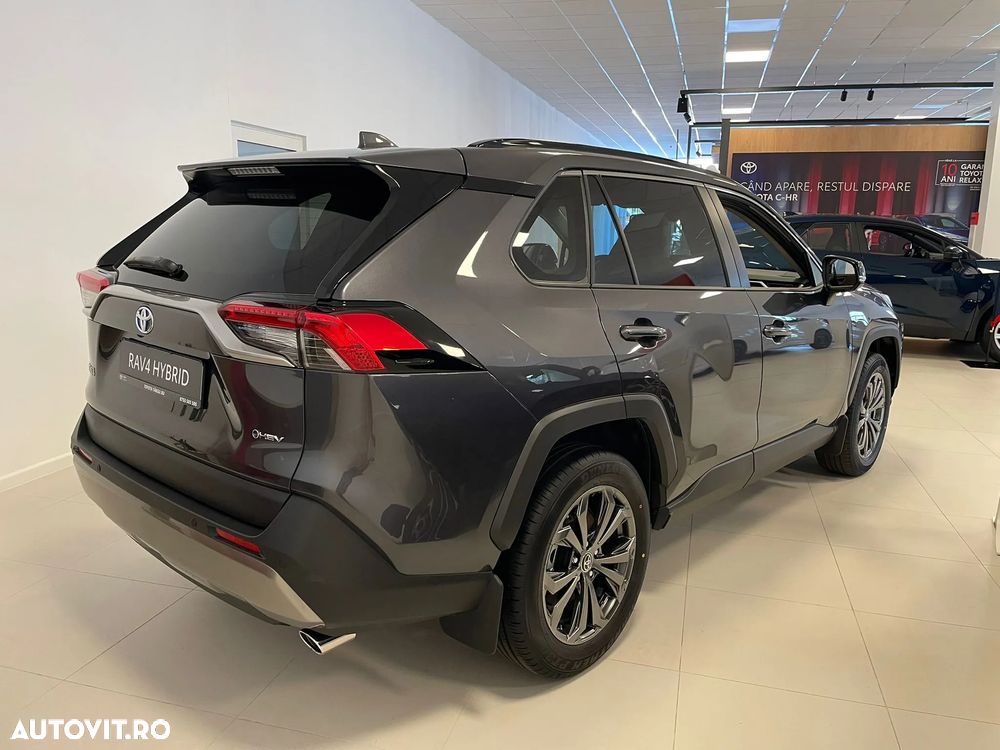 Toyota RAV4 - 4