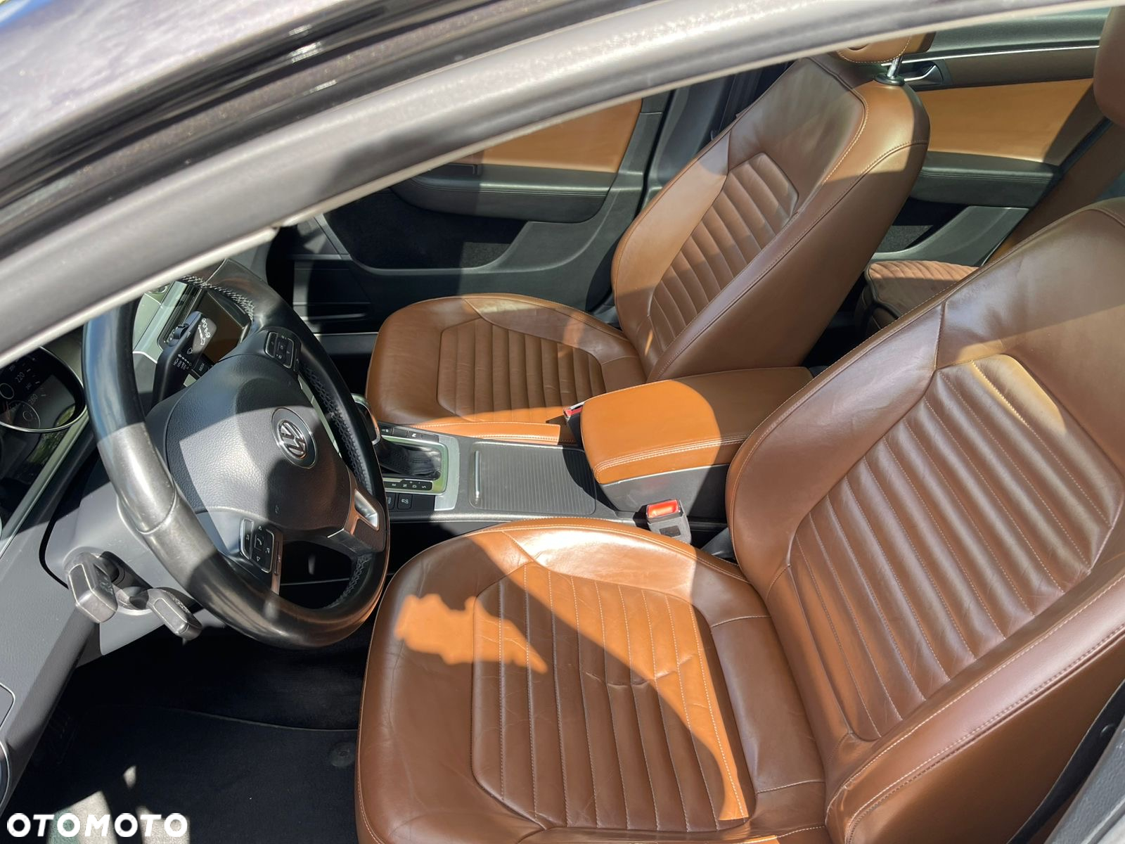 Volkswagen Passat 2.0 TDI Comfortline DSG - 24