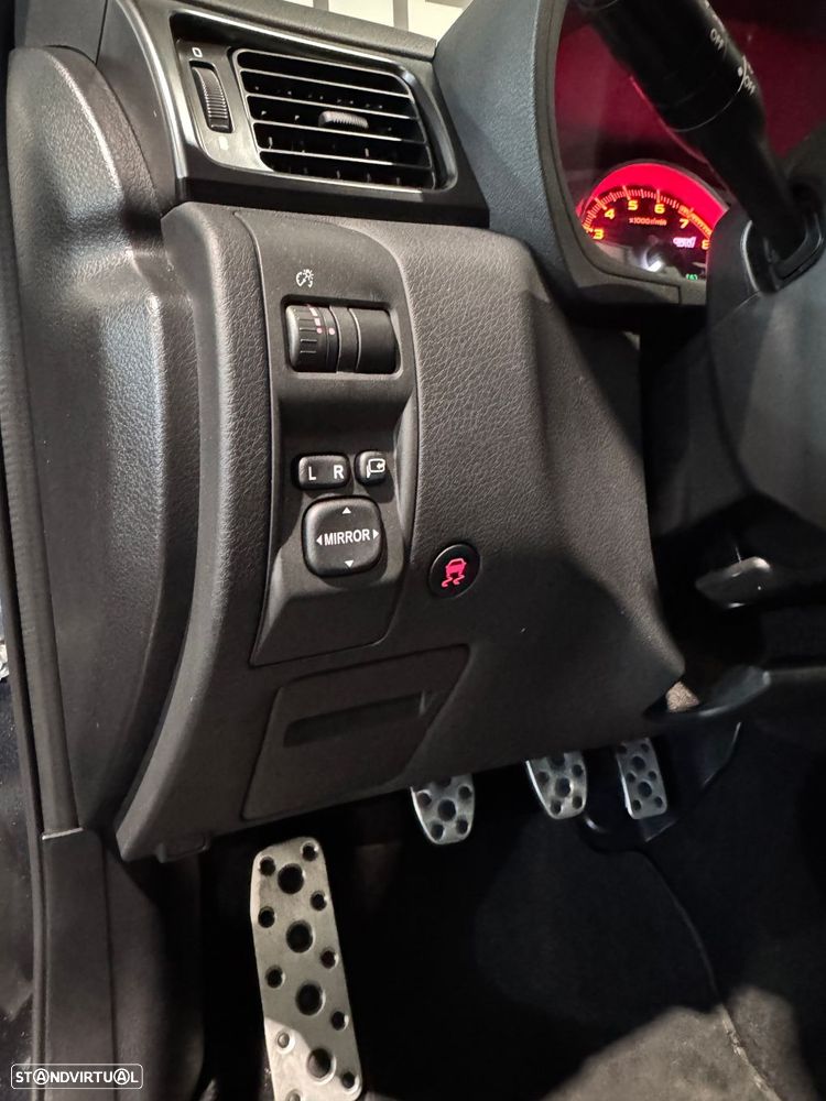 Subaru Impreza 2.5 WRX STi - 25