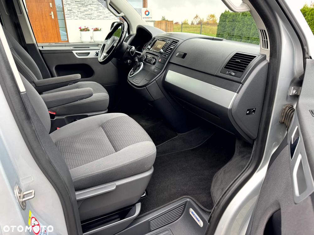 Volkswagen Multivan - 10