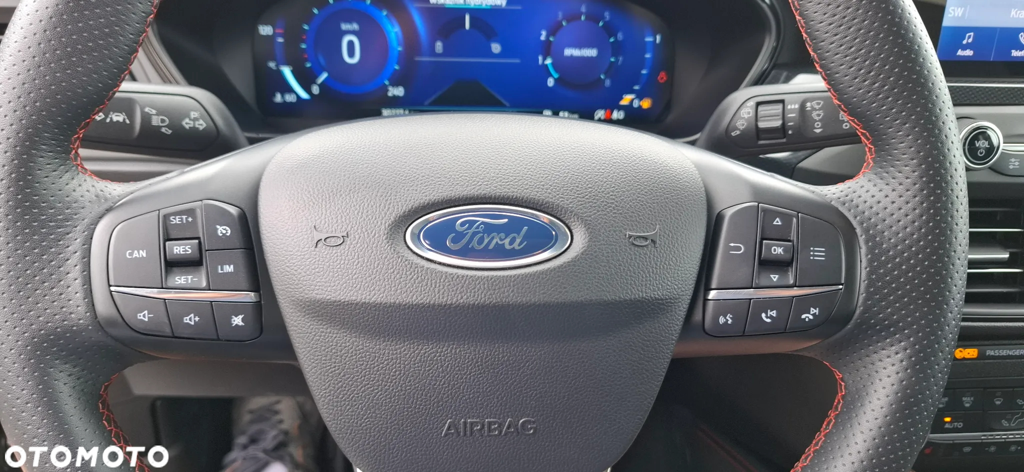 Ford Focus 1.0 EcoBoost mHEV ST-Line - 14